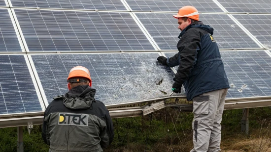 Repairing DTEK Tryfonivska SPP / Tryfonivska SPP, solar panels, restoring