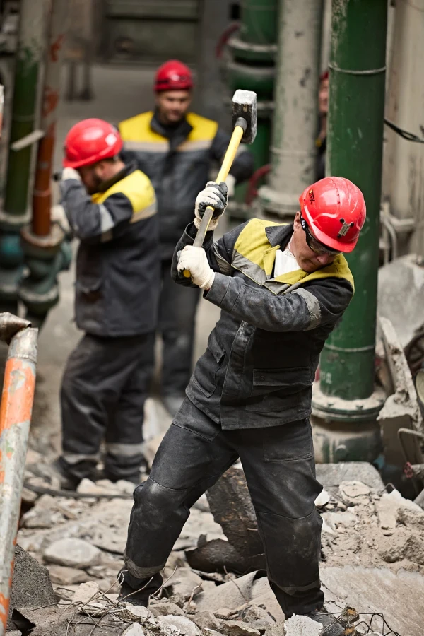 Engineers of DTEK's thermal power plant clear debris and eliminate the consequences of russian massive attacks