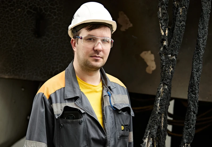 An employee of one of DTEK's thermal power plants that was damaged by a russian attack