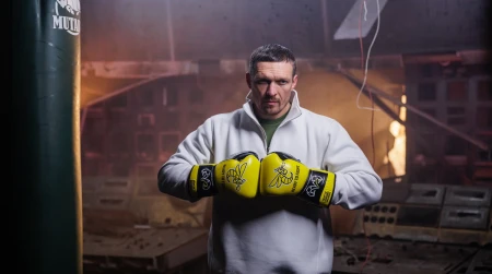 Image library / Usyk trains at a damaged DTEK power plant