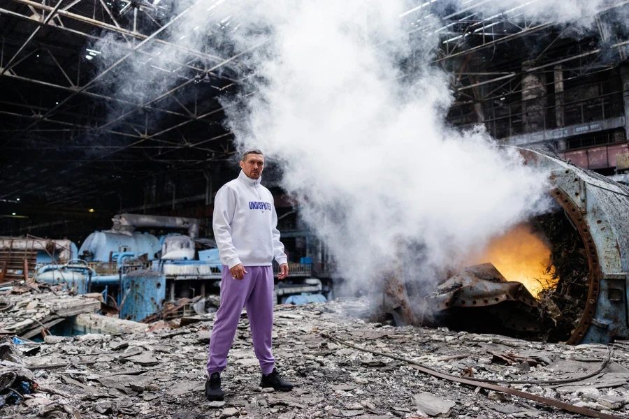 Usyk trains at a damaged DTEK power plant