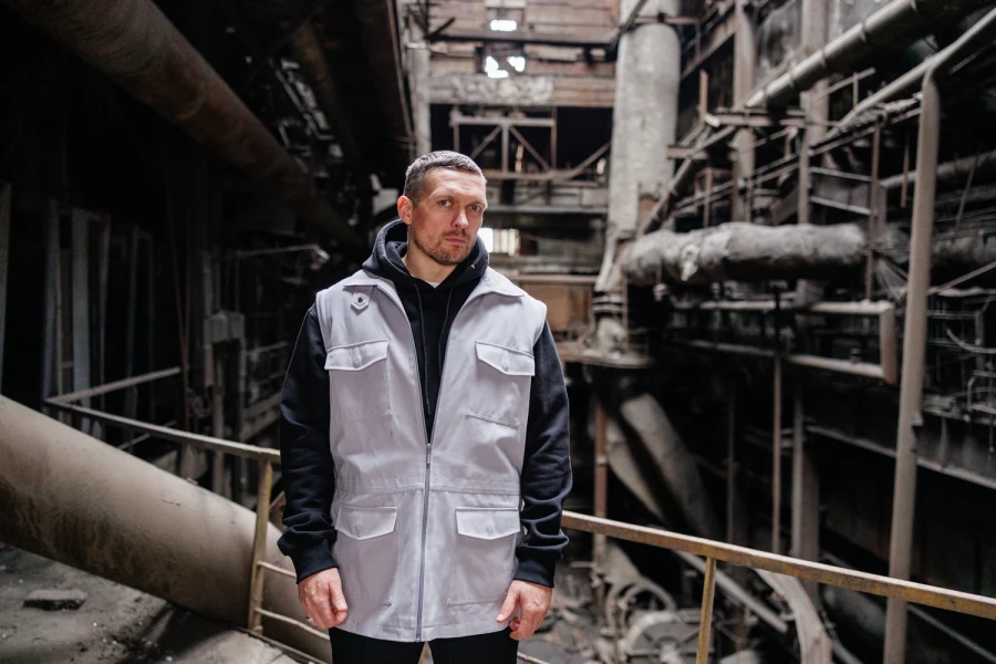 Usyk trains at a damaged DTEK power plant
