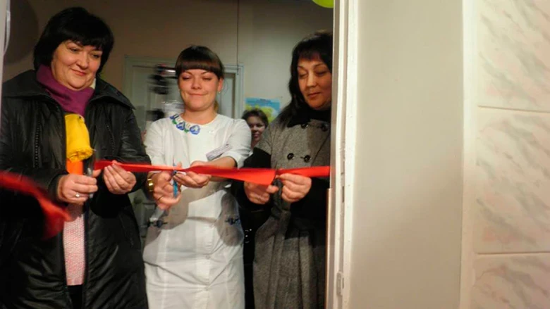 У Першотравенську з'явився майданчик для воркаута і кімната для мам з немовлятами в амбулаторії