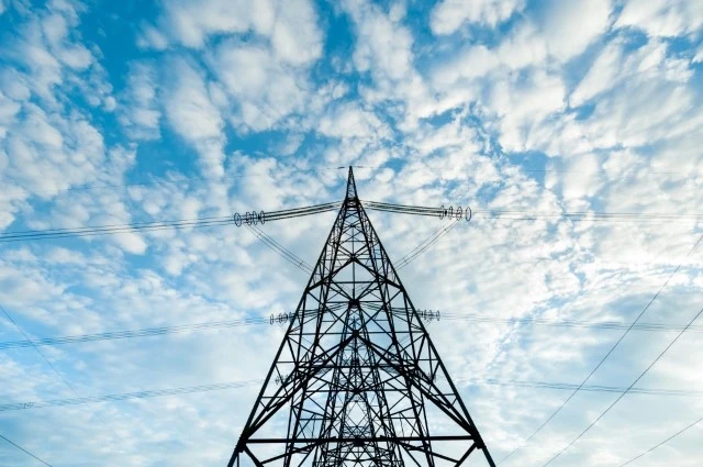 ДТЕК Київські електромережі оперативно ліквідував пошкодження високовольтної лінії, що загрожувало масштабним відключенням електроенергії в Києві