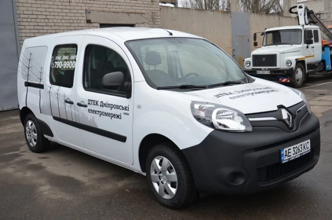 У Дніпрі починають надавати електроуслугі на електромобілях