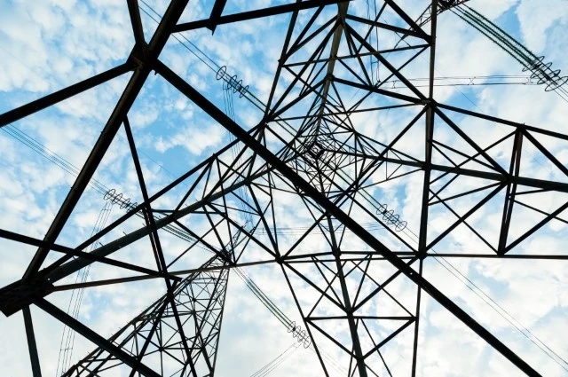 1 квітня оператор системи розподілу змушений припинити електроживлення 64 клієнтів постачальника «останньої надії» в Києві