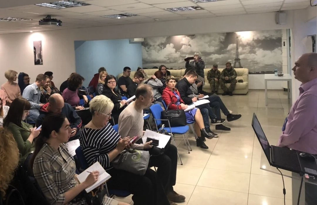 Ярмарок вакансій для переселенців: енергетики запрошують на роботу в ДТЕК Дніпровські електромережі