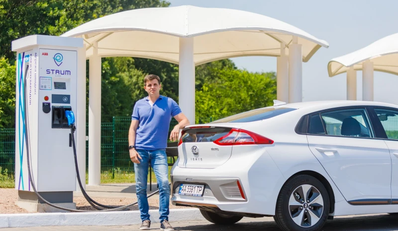 DTEK connected Kyiv and Odessa with a network of high-speed charging stations STRUM