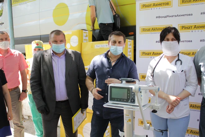 Життєво необхідна допомога: ДТЕК разом з Фондом Ріната Ахметова передав апарати ШВЛ  Луганщині