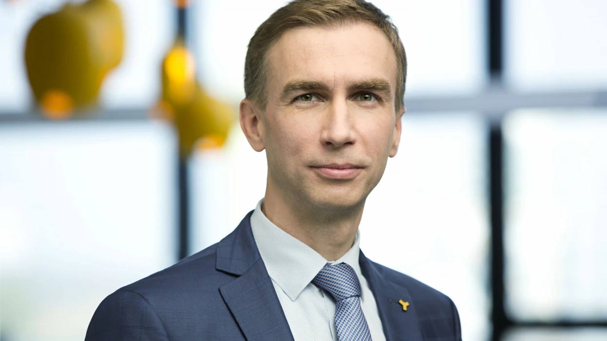 Mass adoption of Electric vehicles can significantly contribute to decarbonization – D.Solutions