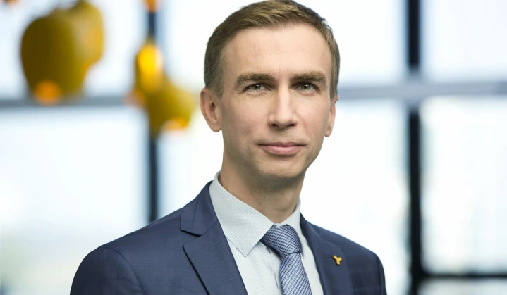Mass adoption of Electric vehicles can significantly contribute to decarbonization – D.Solutions
