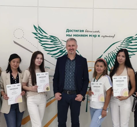 Дизайн-мислення для трансформації бізнесу. Експерти ДТЕК поділилися досвідом з банком Казахстану