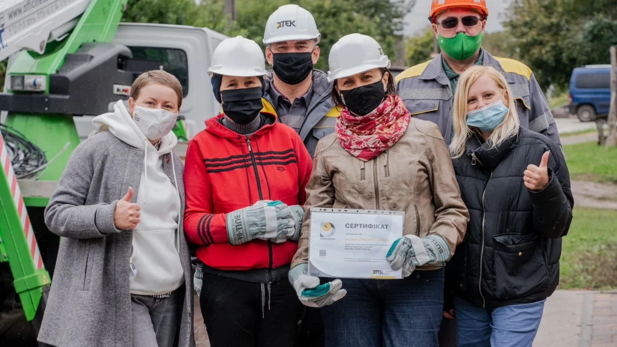 Як в Україні встановлюють рекордну кількість платформ для гнізд лелек протягом місяця і до чого тут мистецтво