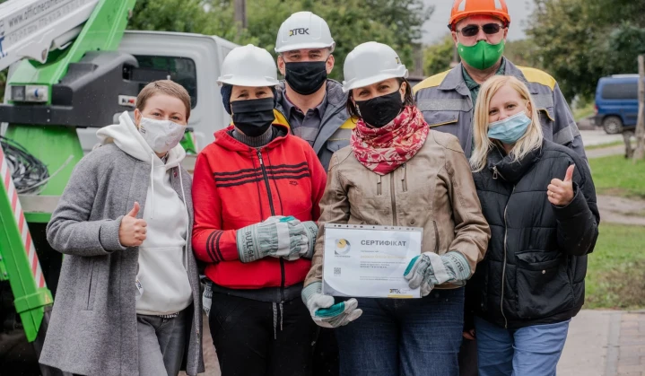 Як в Україні встановлюють рекордну кількість платформ для гнізд лелек протягом місяця і до чого тут мистецтво