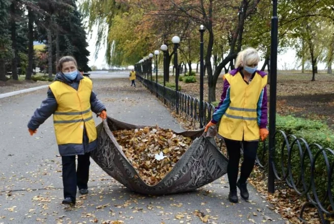 Волонтери ДТЕК Енерго висадили 800 дерев в рамках щорічної екологічної толоки «Зелене місто»