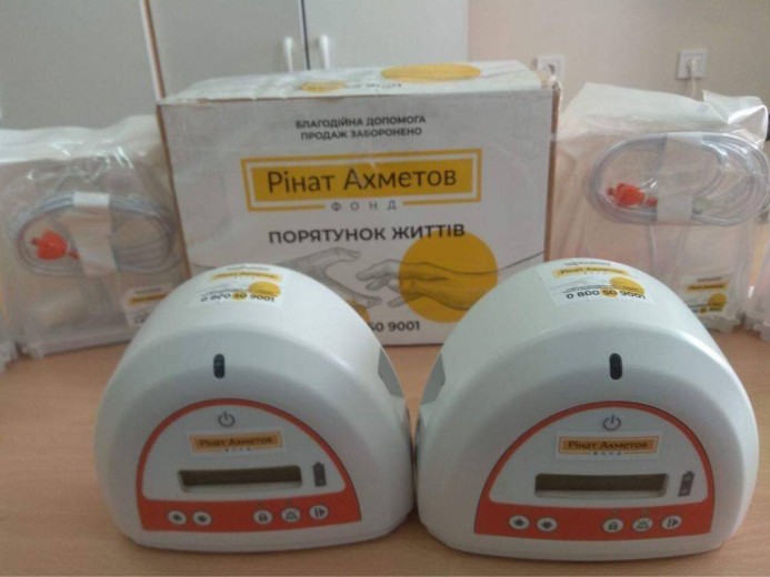 The most advanced wound healing devices were delivered to Okhmatdyt by the Rinat Akhmetov Foundation and DTEK