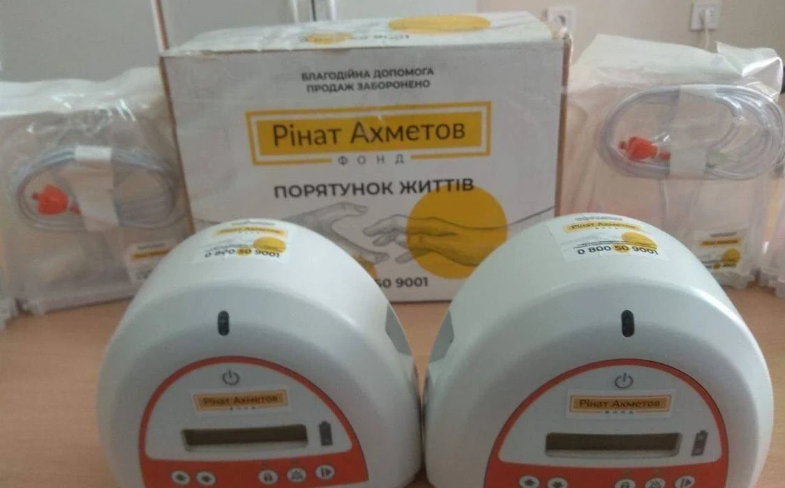 The most advanced wound healing devices were delivered to Okhmatdyt by the Rinat Akhmetov Foundation and DTEK