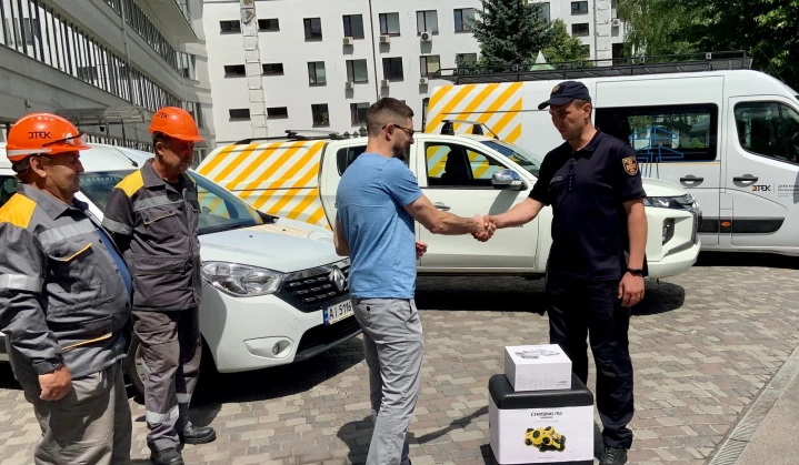 Група ДТЕК передала ДСНС дрони для розмінування Чернігівщини