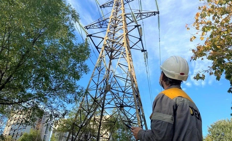 DTEK Restores Electricity Supply to 1.3 Million Families Over One Month