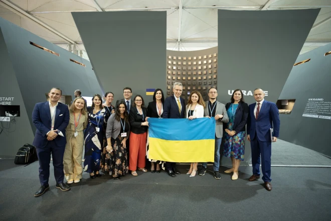 The Ukrainian pavilion at COP-27 hosts Jeffrey Pyatt, US deputy secretary of state for energy resources