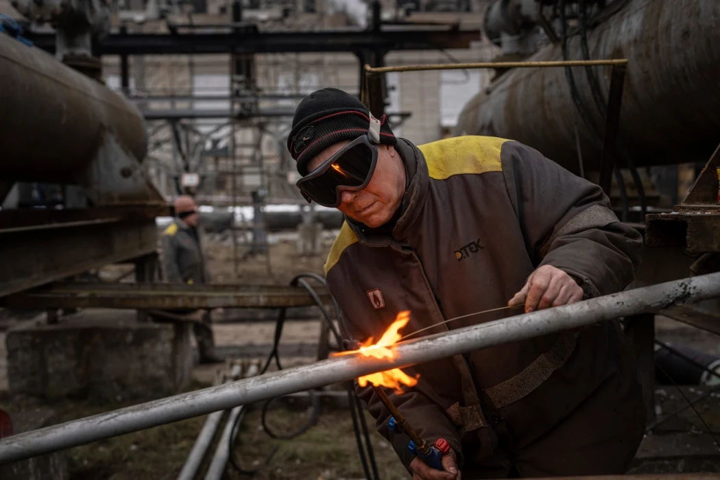 We carried this station in our arms like a child – DTEK`s power plant workers for Associated Press