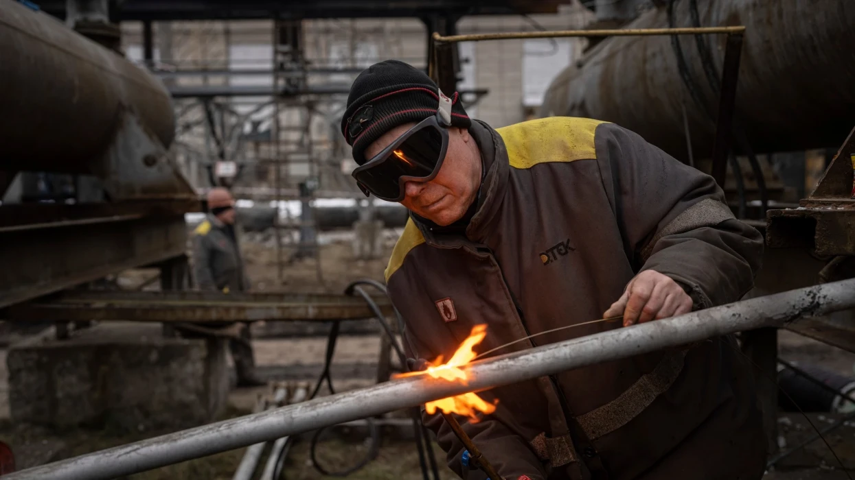 We carried this station in our arms like a child – DTEK`s power plant workers for Associated Press