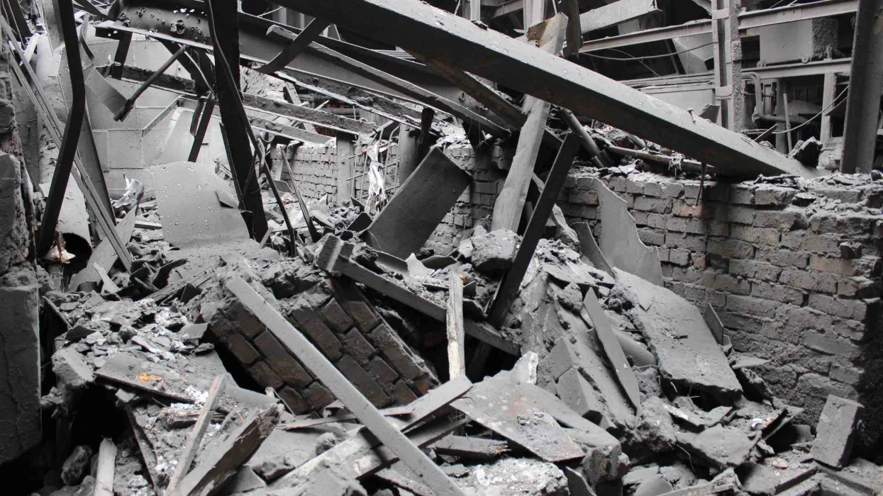 Через обвалення перекриття на прифронтовій Курахівській ТЕС постраждали працівники, станція тимчасово не працює