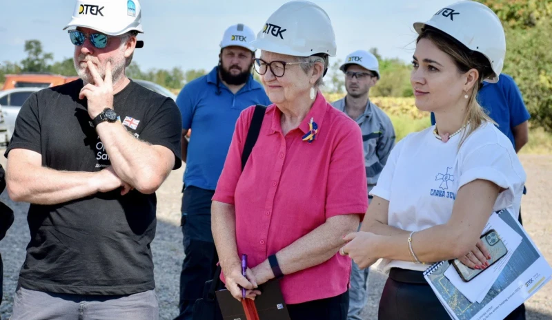 Members of the UK Parliament visit DTEK Tyligulska Wind Power Plant