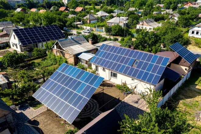 In 2023, DTEK Grids Distribution System Operators connected over 1,100 new renewable energy facilities