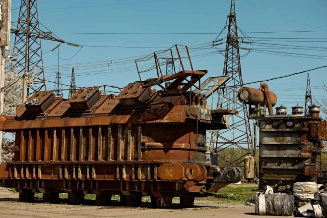 New York Times: Ukraine’s devastating energy grid battles a new foe: a sizzling heat wave