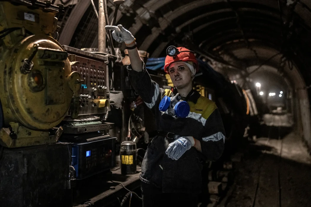 The New York Times: War Is Draining Ukraine’s Male-Dominated Work Force. Enter the Women.