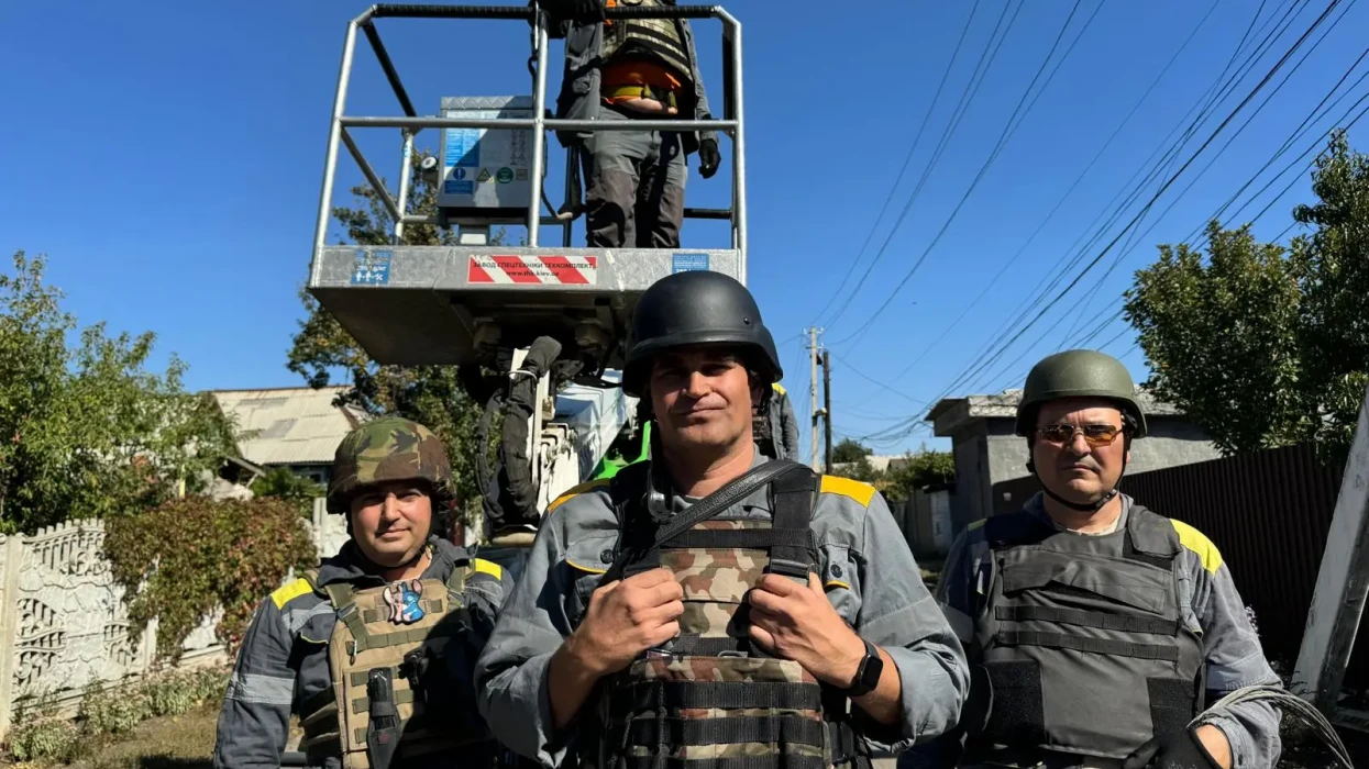 The Times: Meet the electricians braving bombs to keep Ukraine's power on