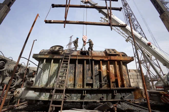 Euronews: Ruined plants, energy heroes and dark hospitals: Ukraine’s fight for light as winter looms