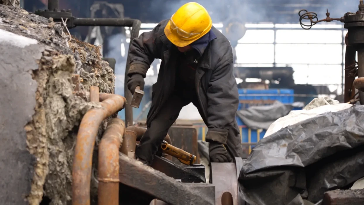 BBC: Ukraine fights to keep the lights on as russia hammers power plants