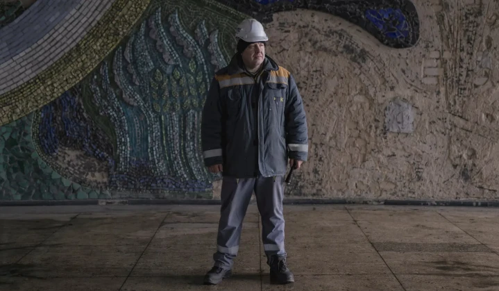 <strong>The Guardian:</strong> ‘Someone has to stay’: How Ukrainian power plant workers keep the country running