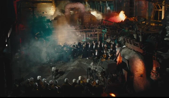 Christmas “Carol of the Bells” Performed at Destroyed Thermal Power Plant