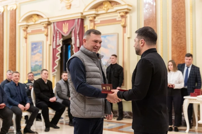 Президент нагородив одинадцятьох енергетиків ДТЕК державними нагородами за внесок у збереження світла в Україні