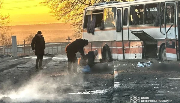 Щонайменше 12 шахтарів загинули, 8 поранені: РФ атакувала шахтарський автобус ДТЕК