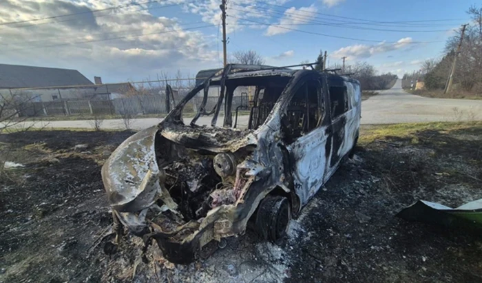 Two DTEK engineers escape russian drone strike seconds before vehicle is destroyed