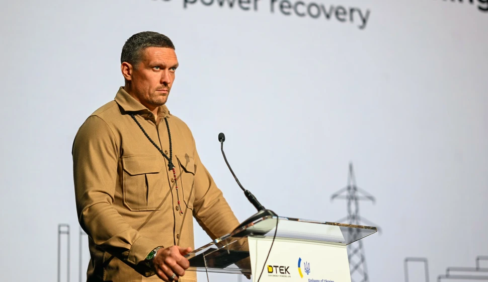 “Real strength lies in the people”: Oleksandr Usyk at DTEK Energy Evening