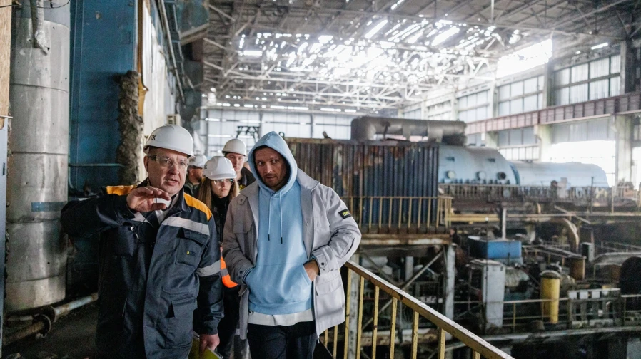 Usyk trains at a damaged DTEK thermal power plant