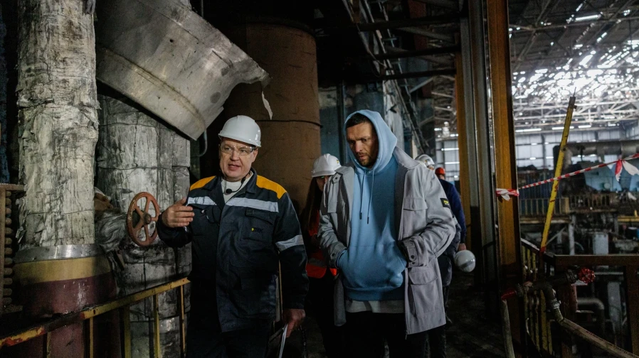 Usyk trains at a damaged DTEK thermal power plant