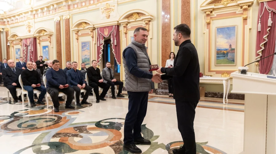 Президент нагородив одинадцятьох енергетиків ДТЕК державними нагородами за внесок у збереження світла в Україні