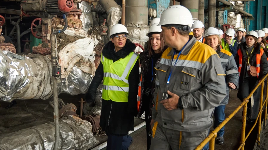 EU Commissioner Marta Kos visits DTEK thermal power plant as attacks against Ukraine’s energy system intensify