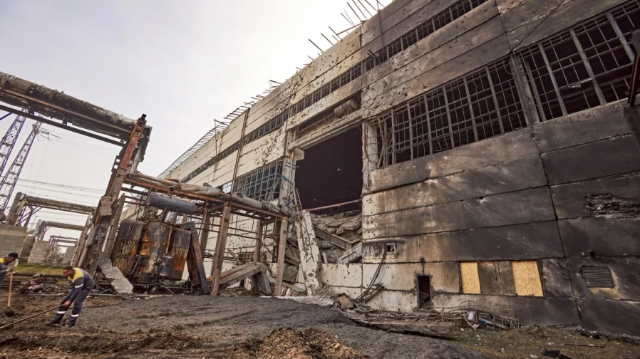 Washington Post: at energy plant bombed by Russia, Ukrainian workers try to restore power