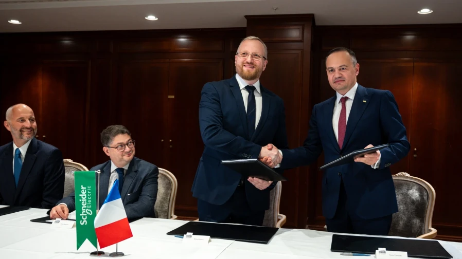 Schneider Electric та Група ДТЕК підписали Меморандум про взаєморозуміння напередодні Ukrainian Recovery Conference  