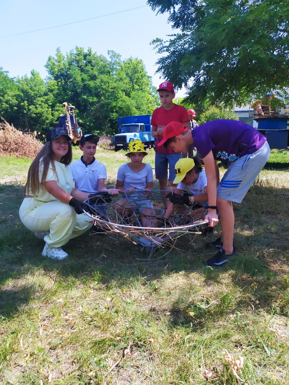 ДТЕК Мережі започаткував еколого-просвітницький проєкт із захисту білого лелеки. Зображення 10 ДТЕК Мережі започаткував еколого-просвітницький проєкт із захисту білого лелеки. Зображення 9