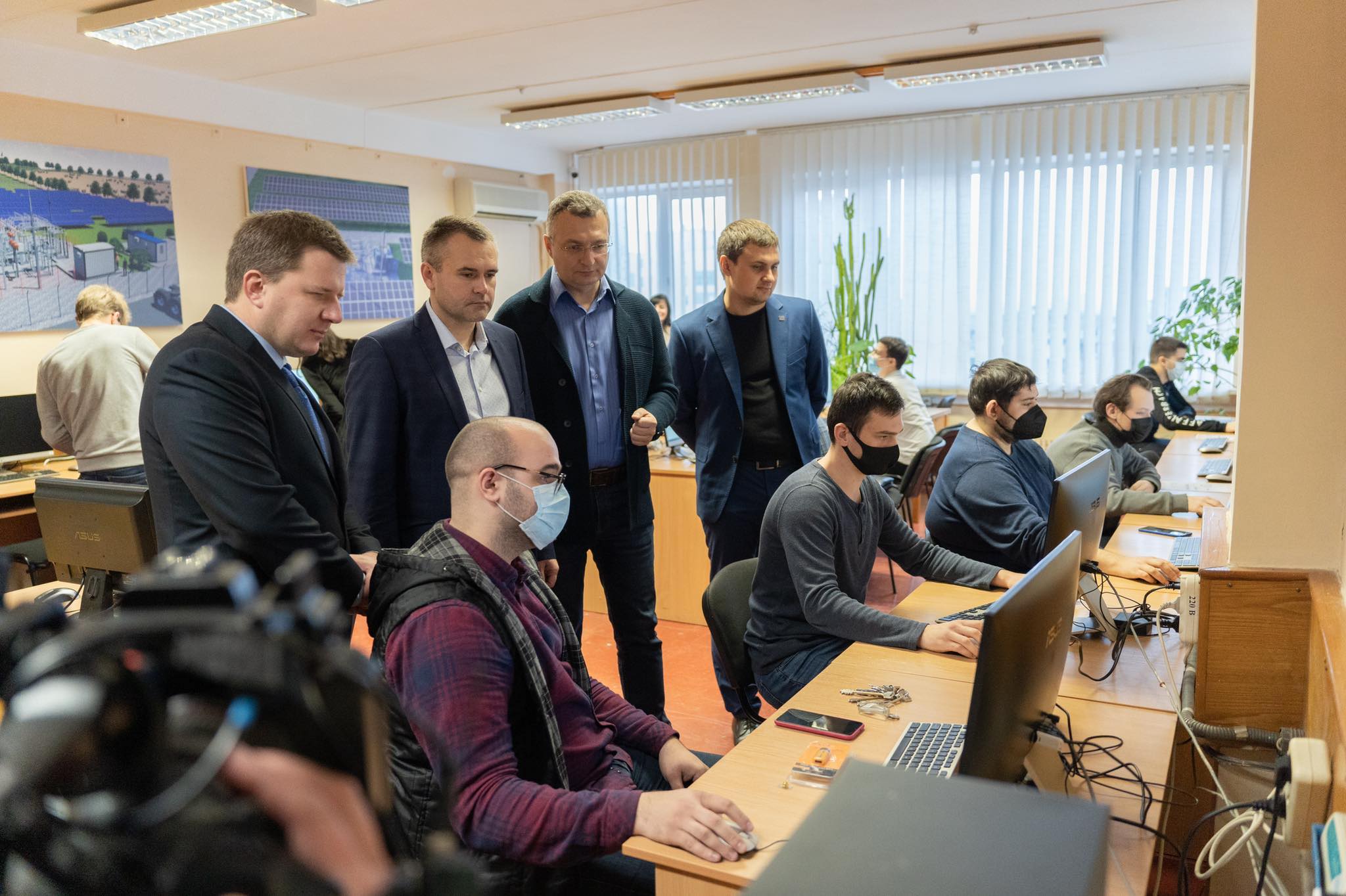 За підтримки ДТЕК у студентів НТУ «Дніпровська політехніка» з’явилася нова комп’ютерна техніка ДТЭК