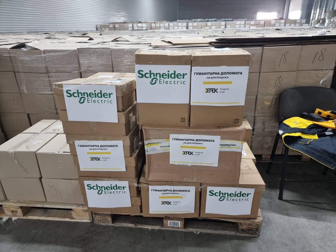 Second batch of humanitarian aid from Schneider Electric and DTEK arrives in Eastern Ukraine. Picture 2